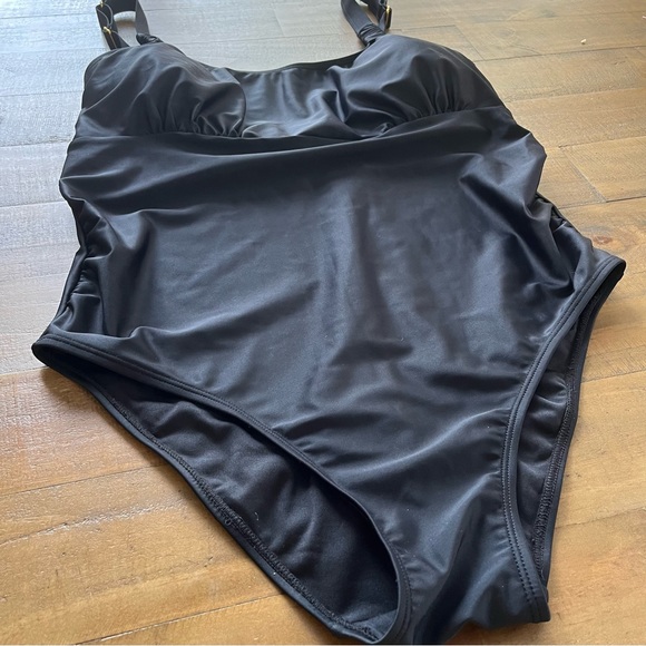 Kindred Bravely Maternity Nursing one piece Black Swimsuit - Picture 5 of 7